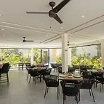 Jungle Luxury Stay Pools, Gym & More